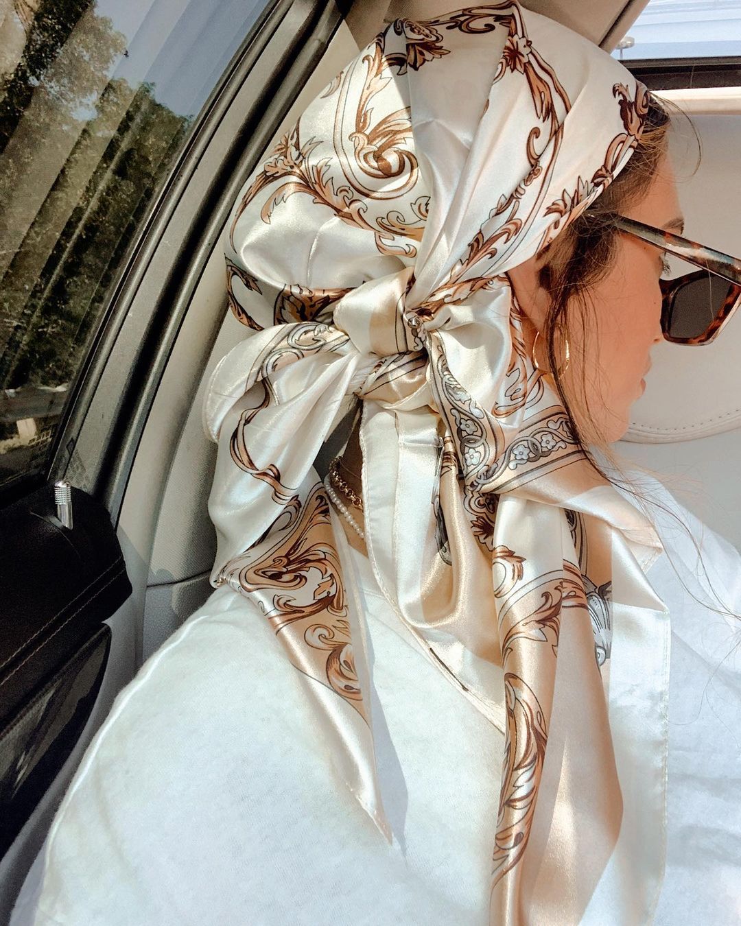 サテンスクエアスカーフ女性イスラム教徒ヒジャーブエレガント  - Face Scarf Mask のレビューと価格